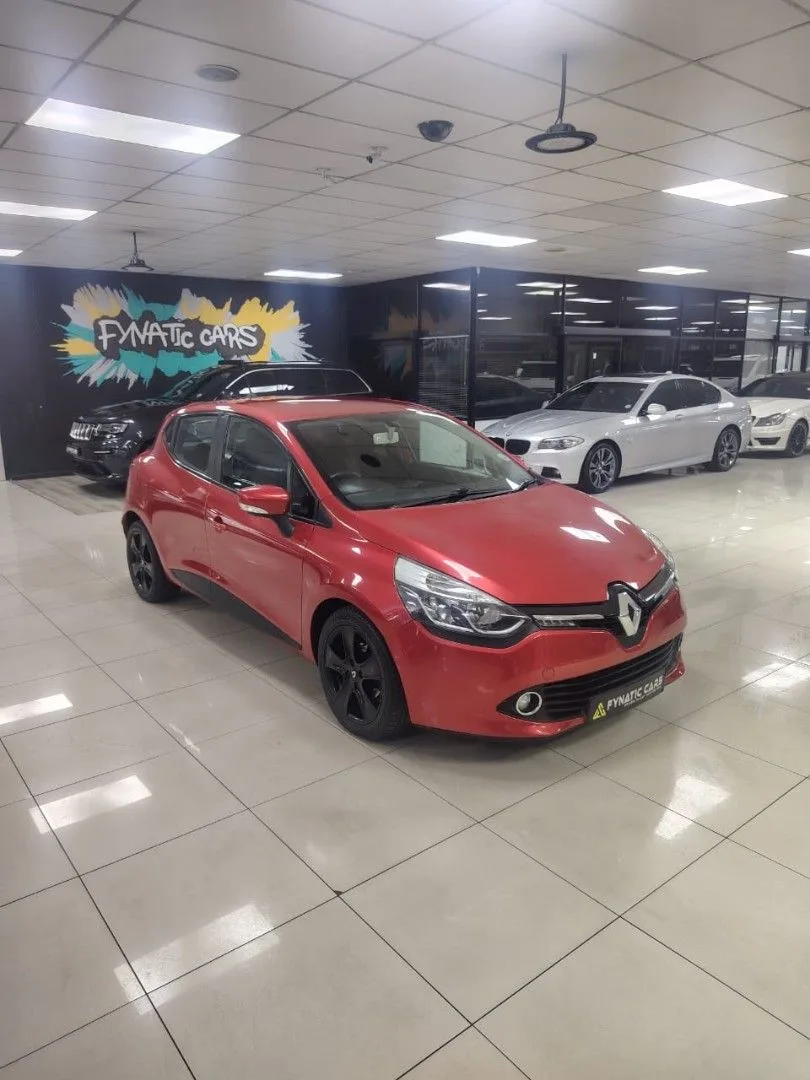 2013 Renault Clio IV 900T Expression 5-dr (66kW)
